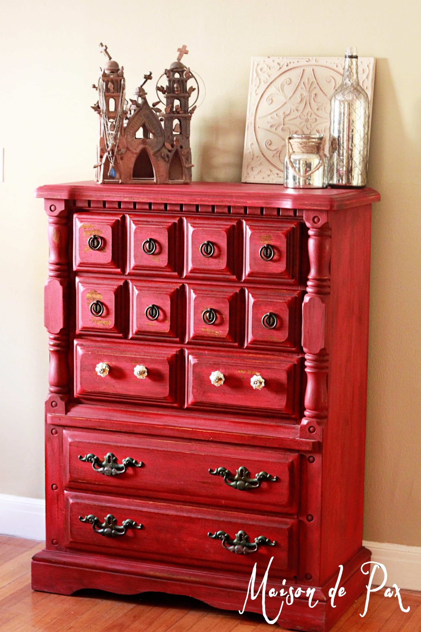 Full tutorial on creating this gorgeous, vibrant yet vintage look with milk paint at maisondepax.com