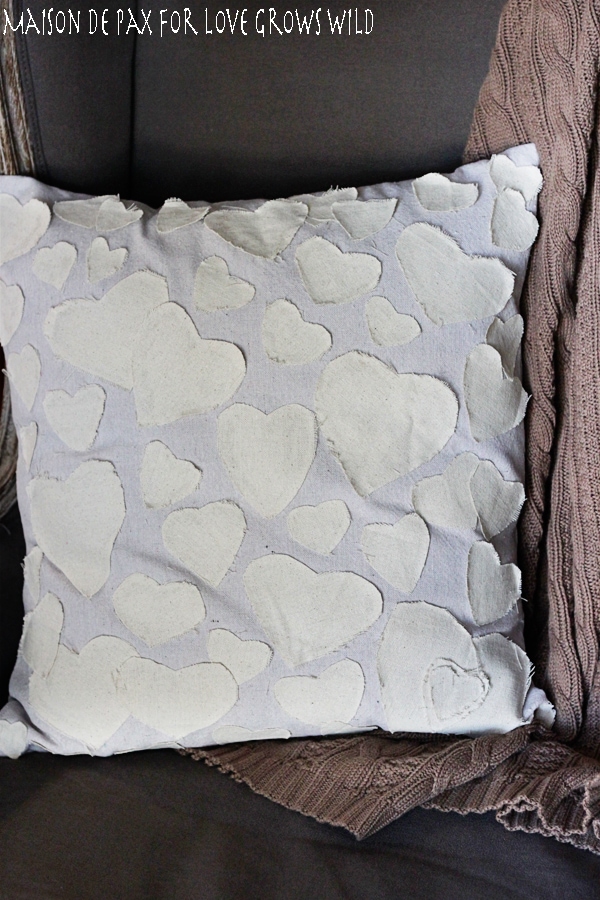 Easy Anthropologie-inspired pillow cover tutorial!