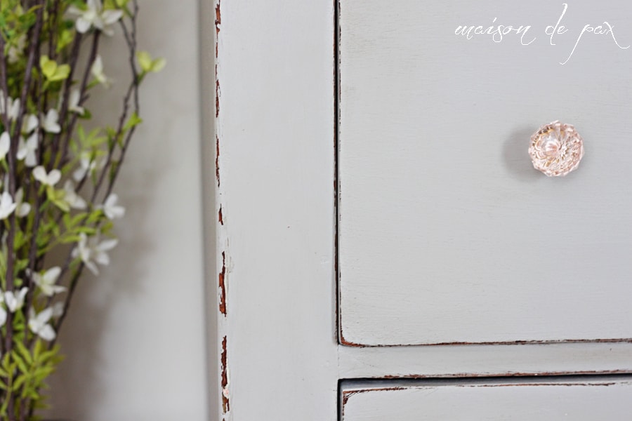 Gorgeous gray farmhouse dresser makeover using Country Chic Paint - Maison de Pax
