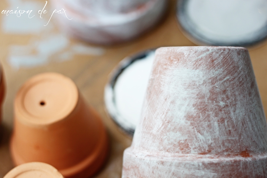 Create your own aged patina on terra cotta pots with this simple tutorial at maisondepax.com