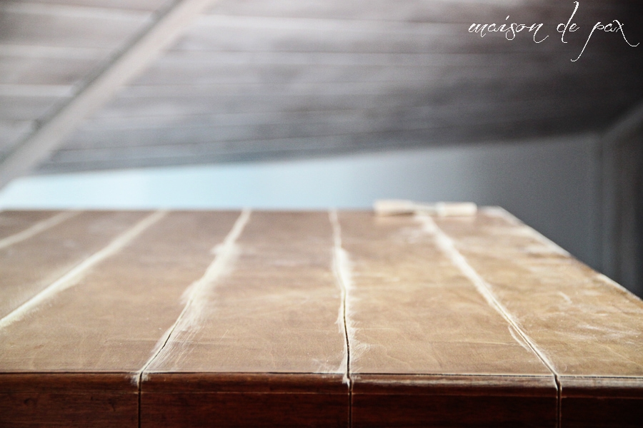 Make a gorgeous, painted, planked look desktop from plywood! via maisondepax.com #diy #plank