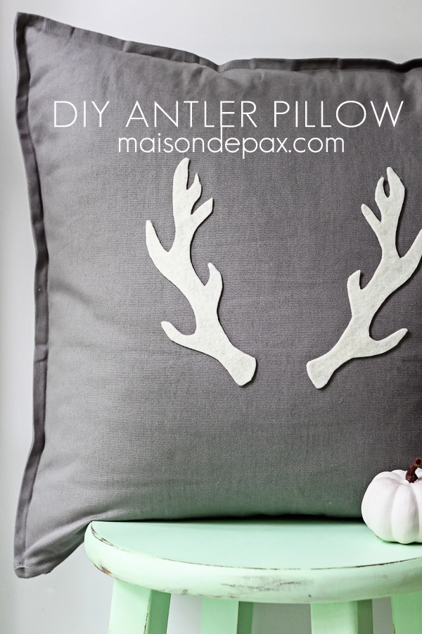 adorable fall or winter pillow and SO easy! via maisondepax.com #tutorial #diy #antler #fall #christmas