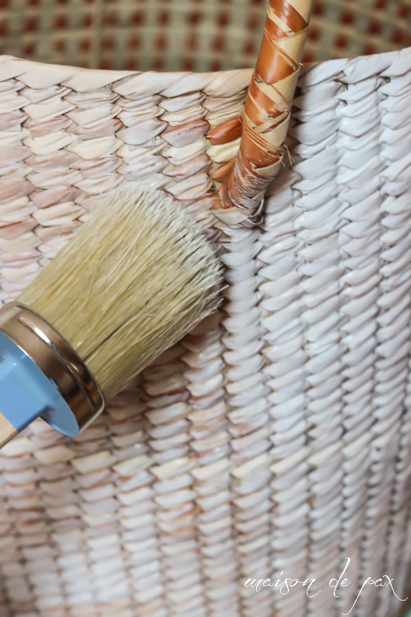 update an old basket with a fresh coat of paint via maisondepax.com #diy #decor #makeover