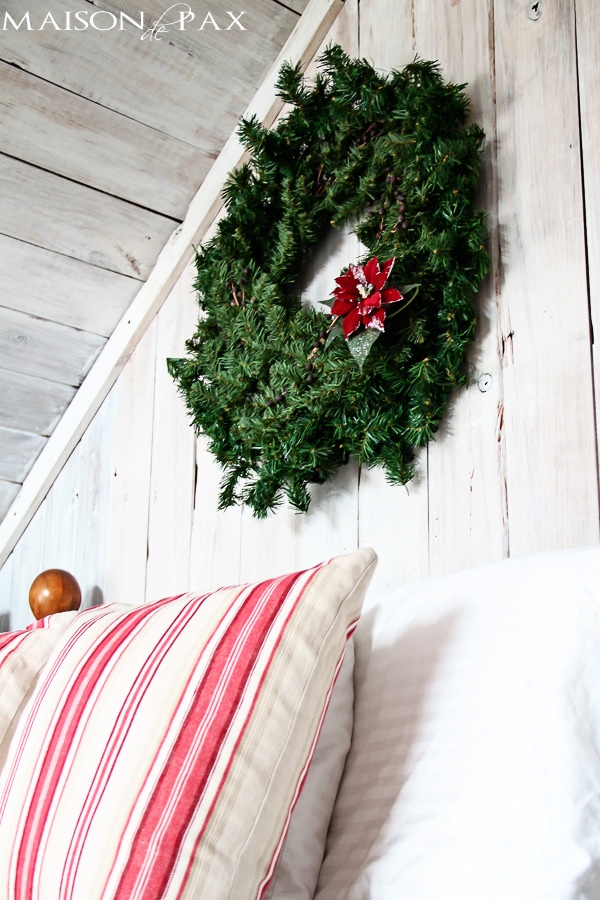 simple Christmas decor - 10 minutes to make your guest room perfectly festive for the holidays | maisondepax.com