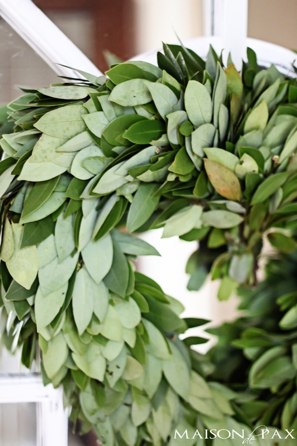 Heart-shaped wreath: gorgeous, subtle Valentine's Day touch | maisondepax.com