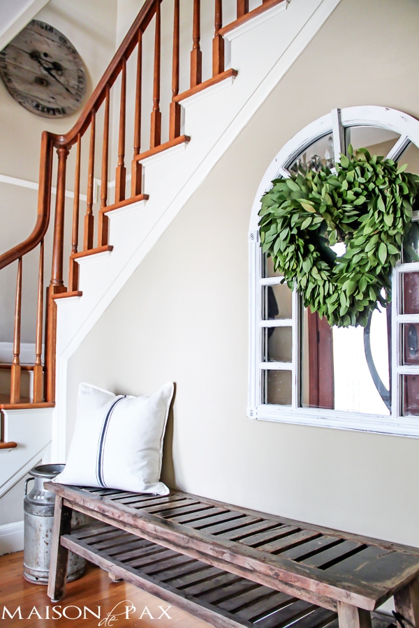 Heart-shaped wreath: gorgeous, subtle Valentine's Day touch | maisondepax.com