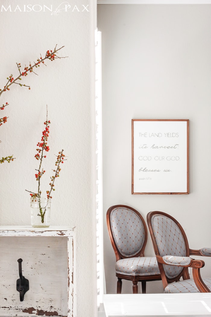 Beautiful! So many wonderful ideas for a casual and easy Thanksgiving celebration | maisondepax.com