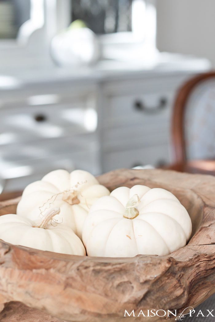 Beautiful! So many wonderful ideas for a casual and easy Thanksgiving celebration | maisondepax.com