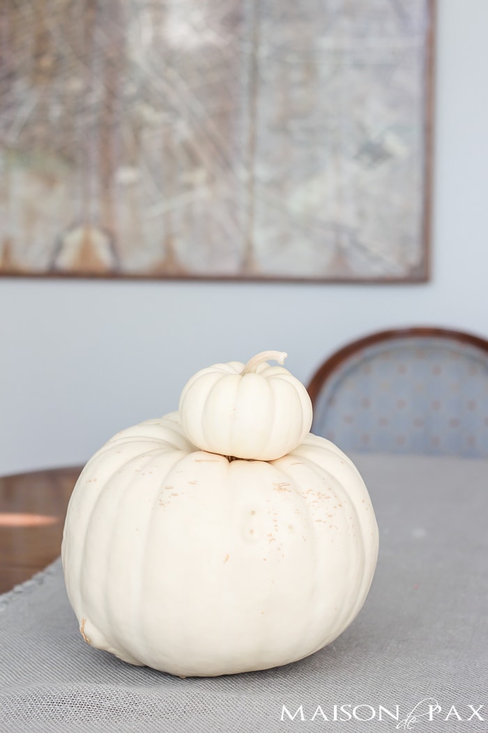Beautiful! So many wonderful ideas for a casual and easy Thanksgiving celebration | maisondepax.com