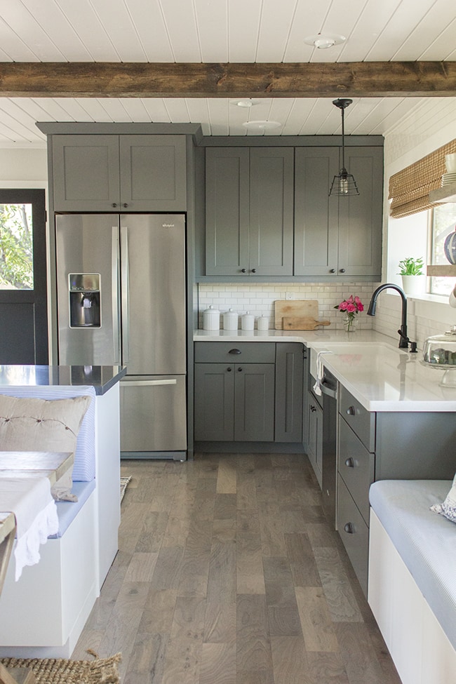 20 Gorgeous Gray And White Kitchens, White Kitchen Gray Countertops