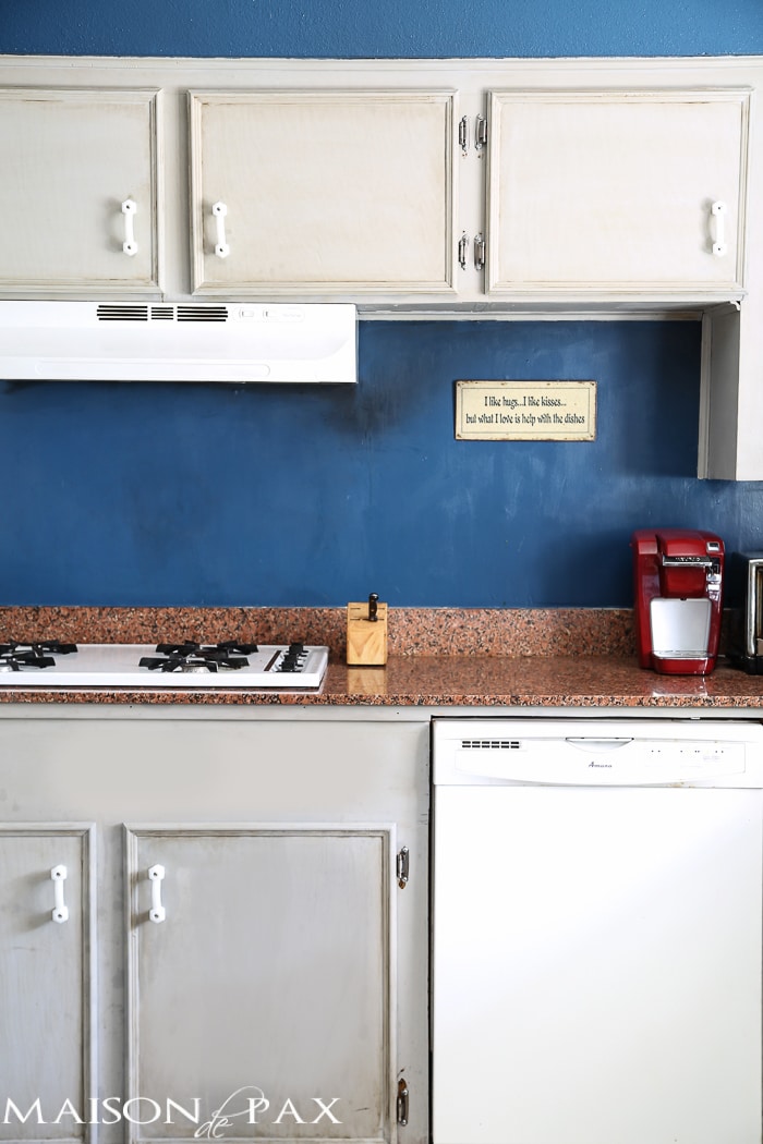 beautiful! You won't believe the transformation that chalk paint made on this kitchen. Plus, all the do's and don'ts and details of painting a kitchen with chalk paint | maisondepax.com