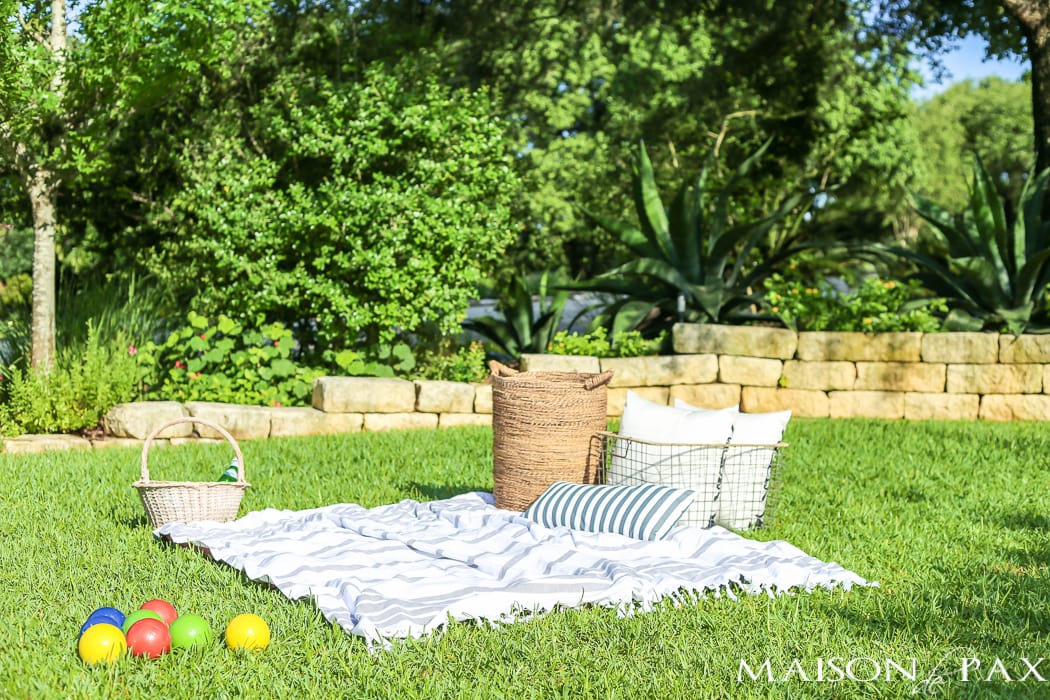 simple summer picnic blanket and games