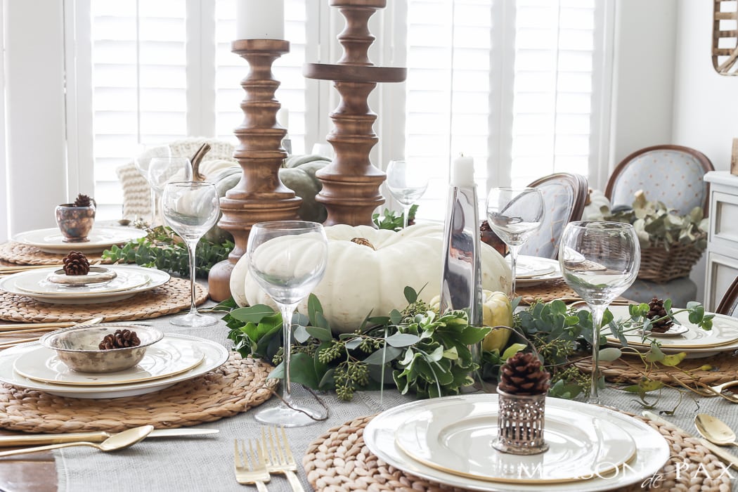 Elegant, Neutral Thanksgiving Table Decor