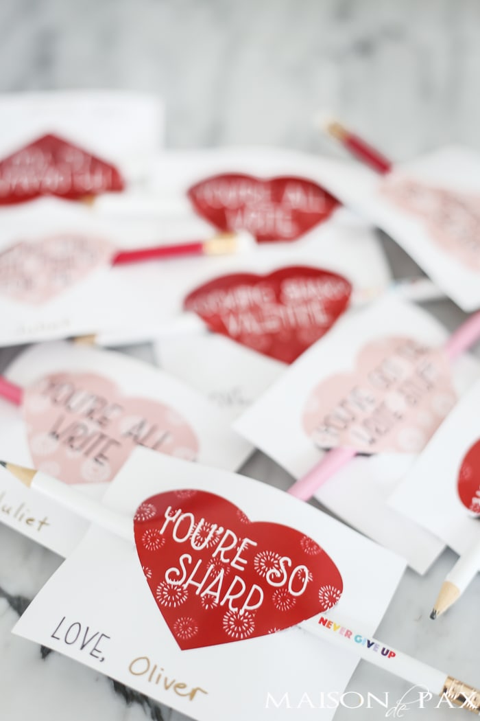 Adorable free printable valentines! These witty little candy-free valentines go on a pencil and come in 6 different sayings and 2 different colors!