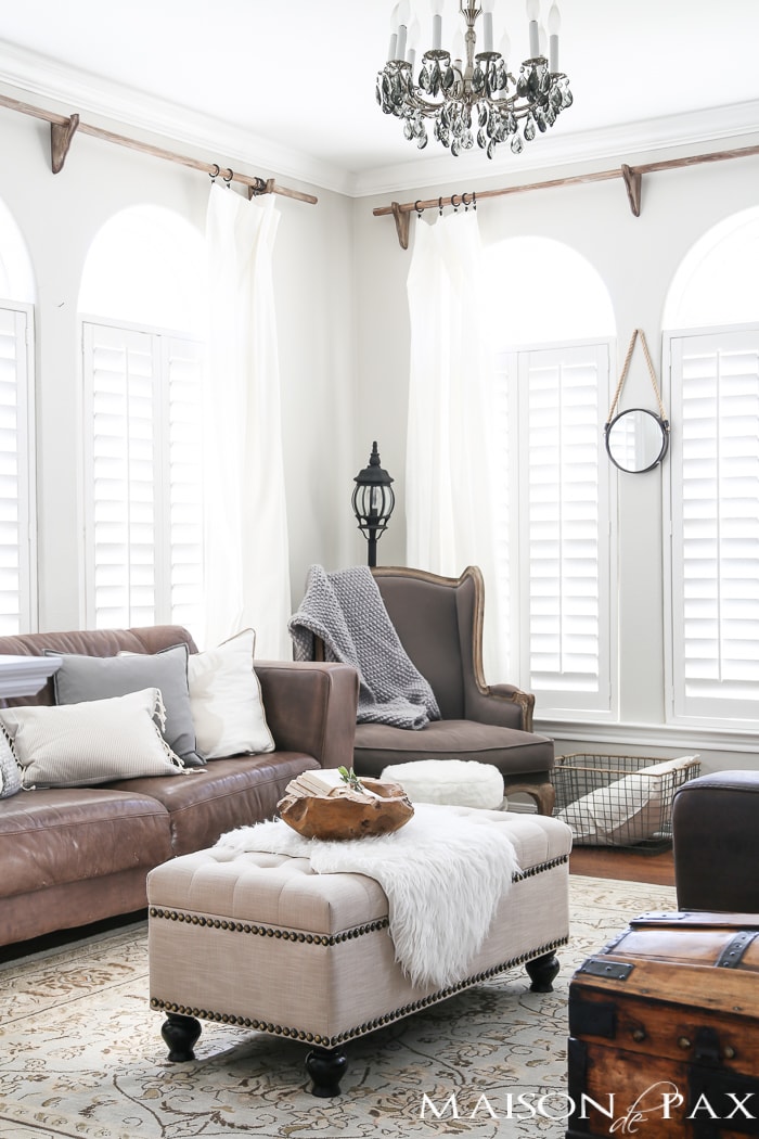 White and neutral living room- Maison de Pax