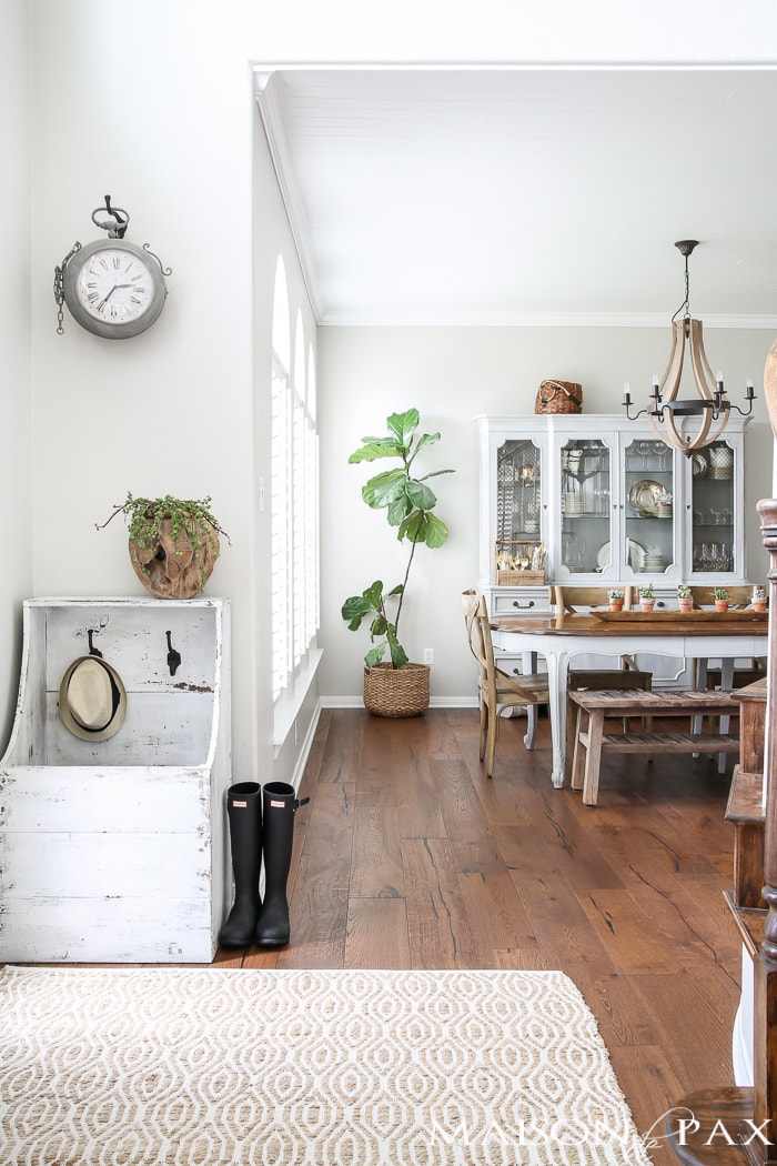 This French farmhouse inspired dining room is all set for spring; use these simple spring decorating ideas to get your space ready in no time.