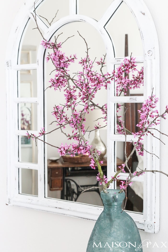 Simple, neutral, lovely spring decorating ideas plus 5 tips for easy spring decor.