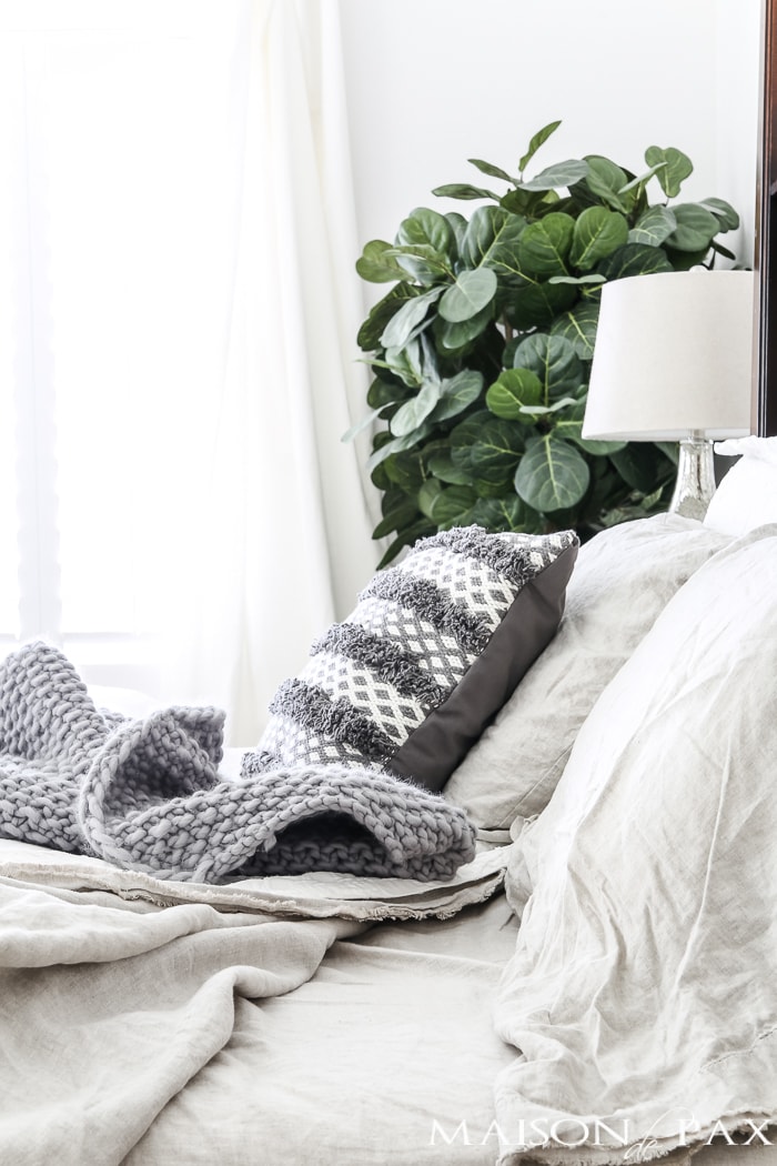 linen sheets make a beautiful, casually elegant bed- Maison de Pax