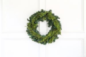 1 Affordable Wreath, 5 Easy Ways - Maison de Pax