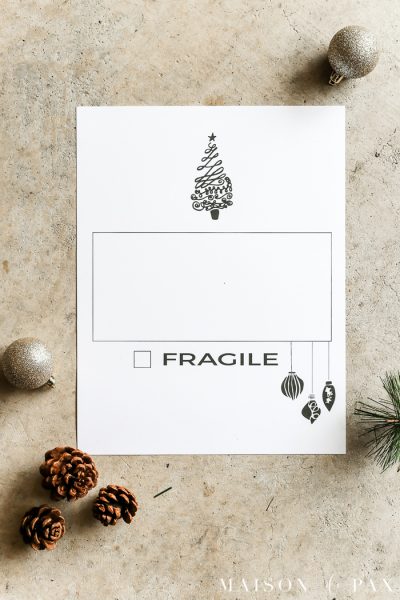 Free Printable! Looking for the best way to store your Christmas decorations?  These Christmas organization ideas will show you how to organize and store Christmas decorations simply and efficiently. #christmasorganization #christmasstorage #organizing #organizingornaments #organization #freeprintable