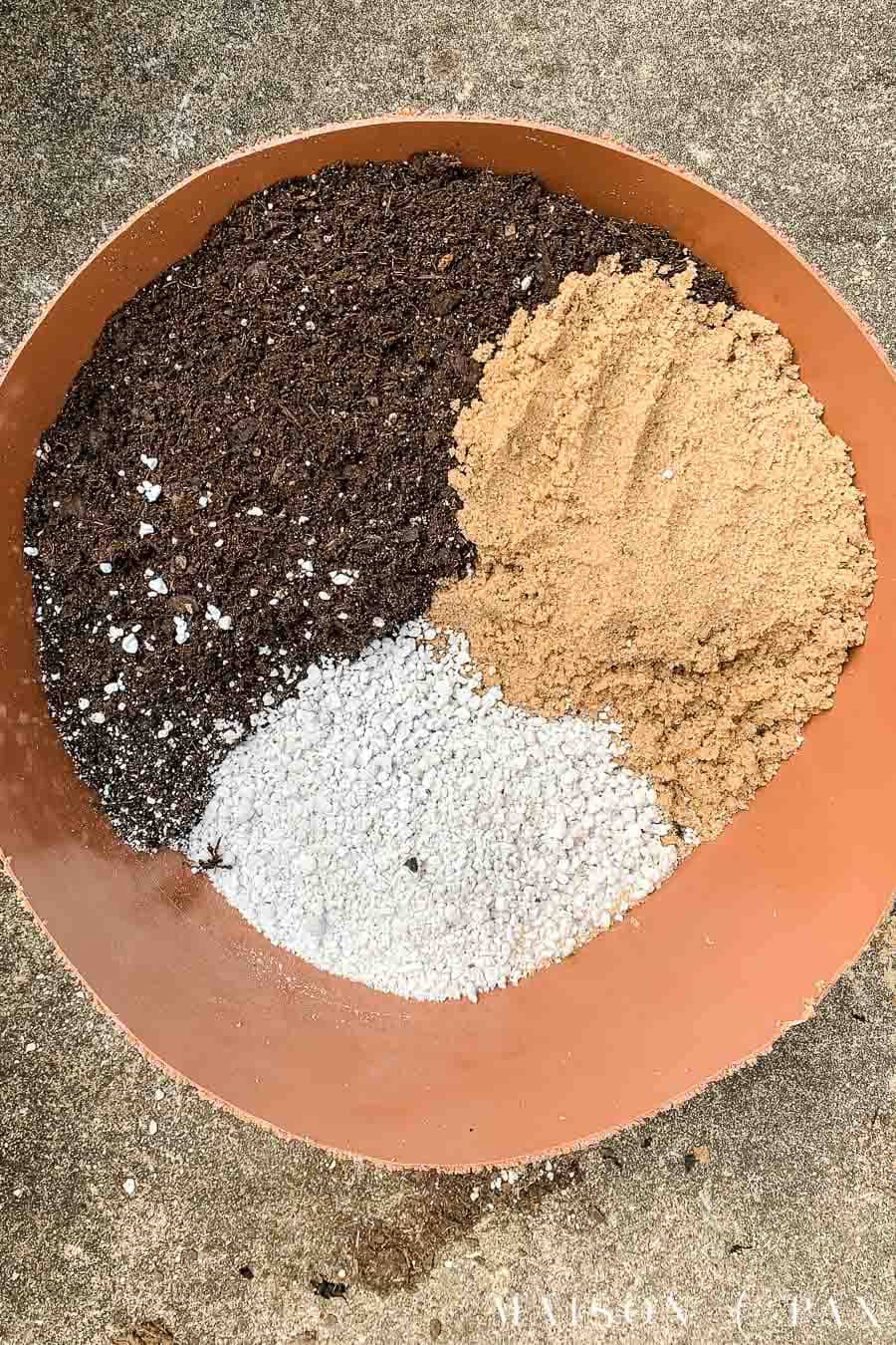 potting soil and other ingredients ready to be mixed for succulents | Maison de Pax