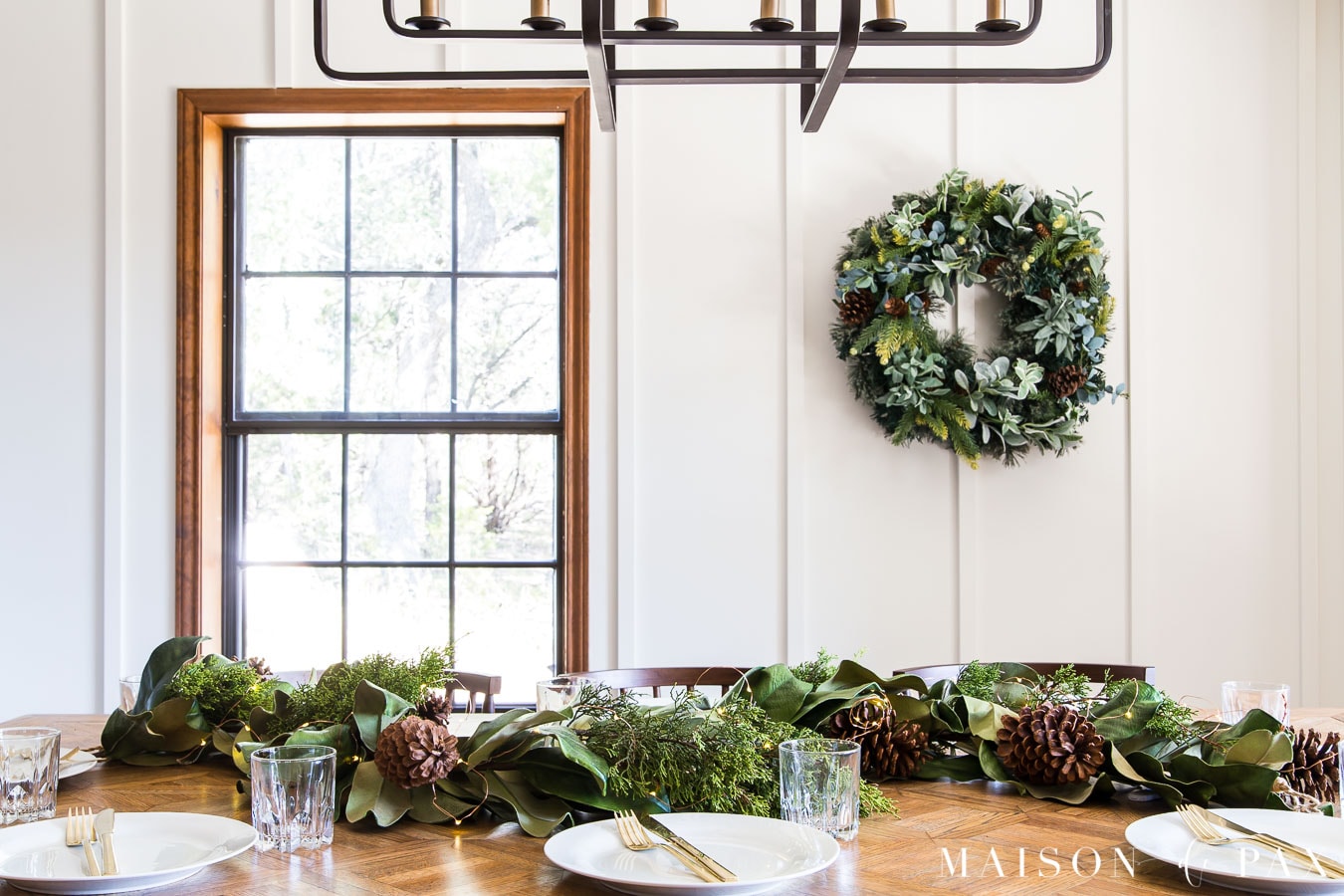 white dishes, gold flatware, fresh greenery, holiday table | maison de Pax