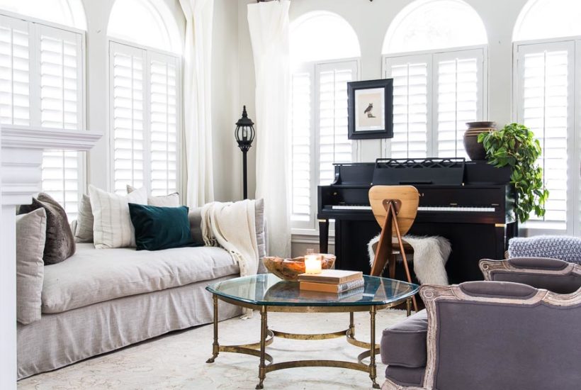 neutral fall decor: casual elegant living room | Maison de Pax