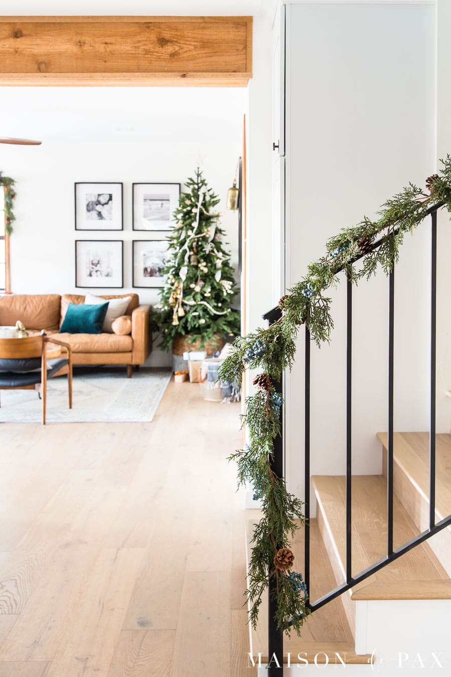 5 {Unexpected} Tips for Holiday Decorating