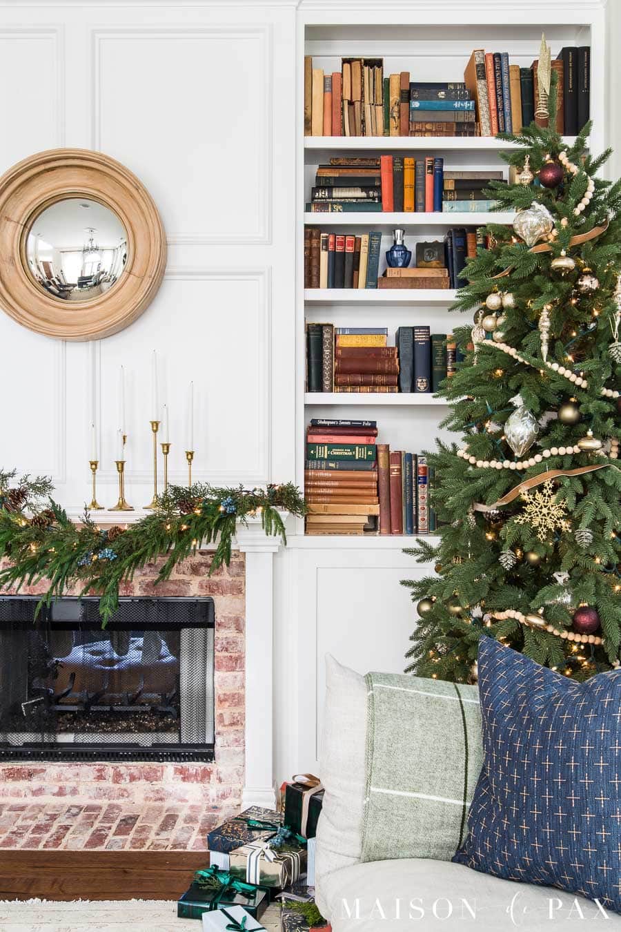 simple Christmas decorating: fireplace with Christmas tree