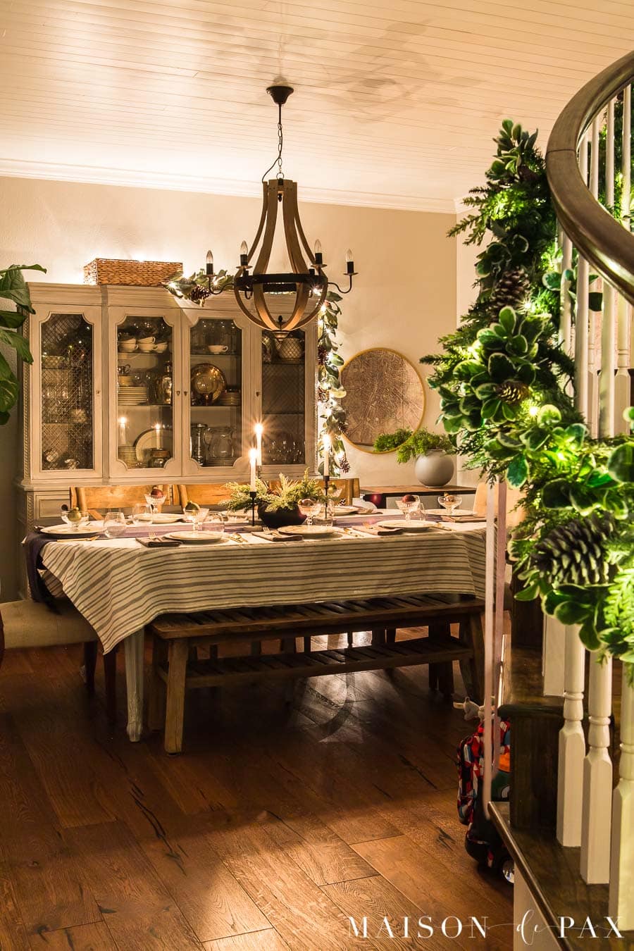 magical Christmas dining table