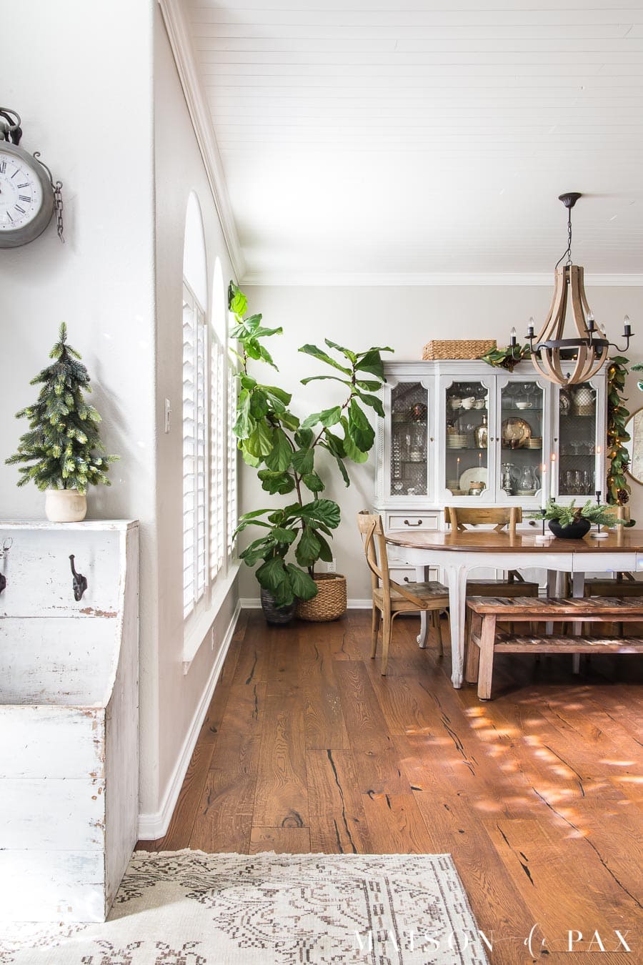 magnolia garland and simple greenery dining room Christmas decor