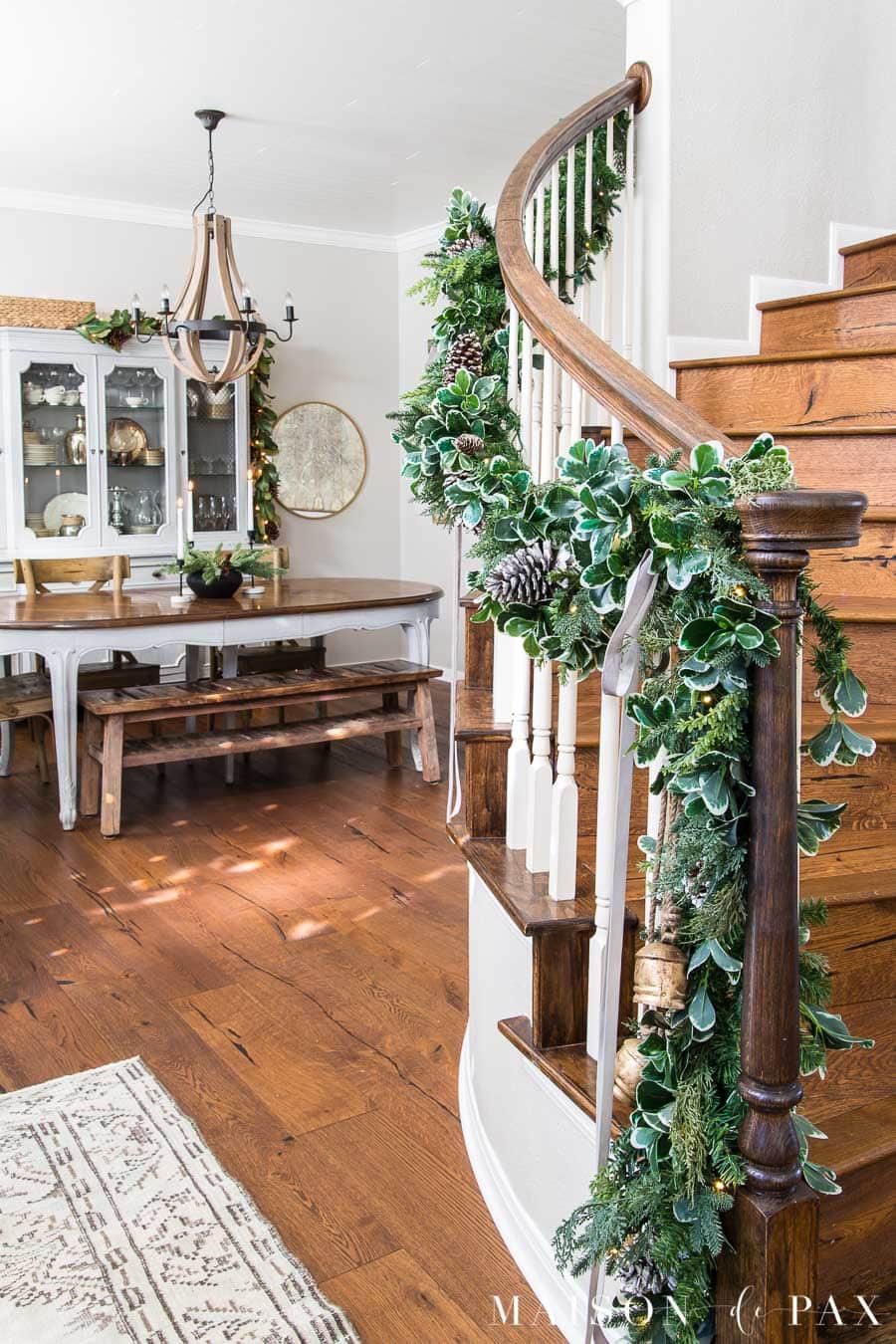decorating ideas: stairwell garland