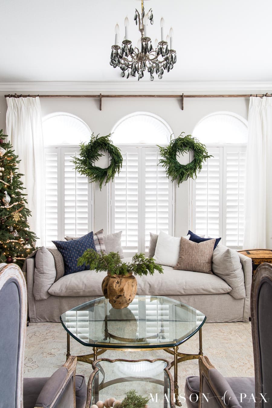 christmas decorating ideas: window wreaths
